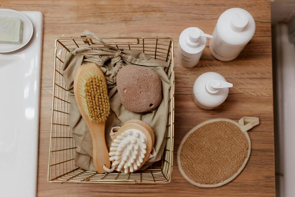 How to Use an Exfoliating Scrubber Without Damaging Your Skin